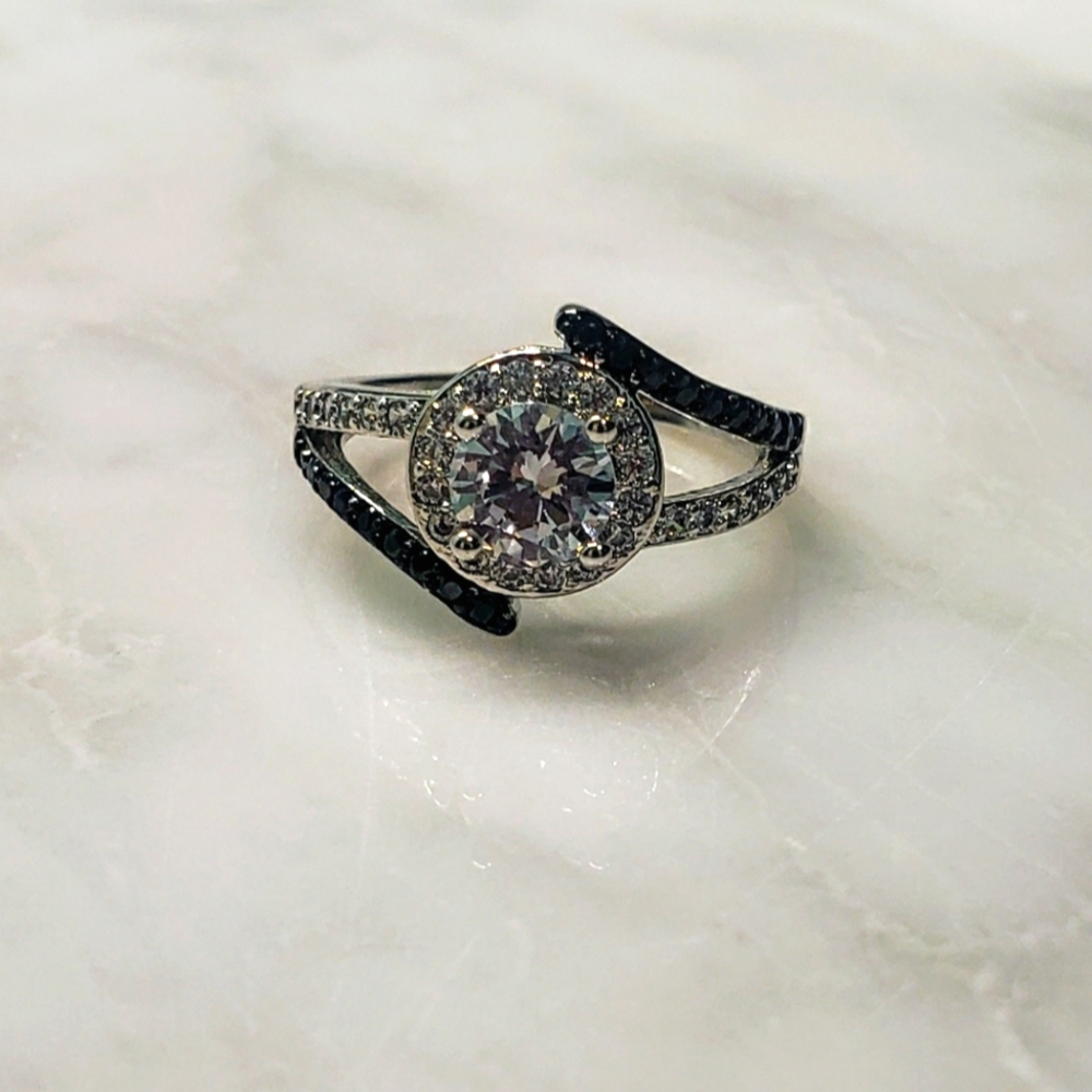 Fragrant Jewels Fashion Ring size 6